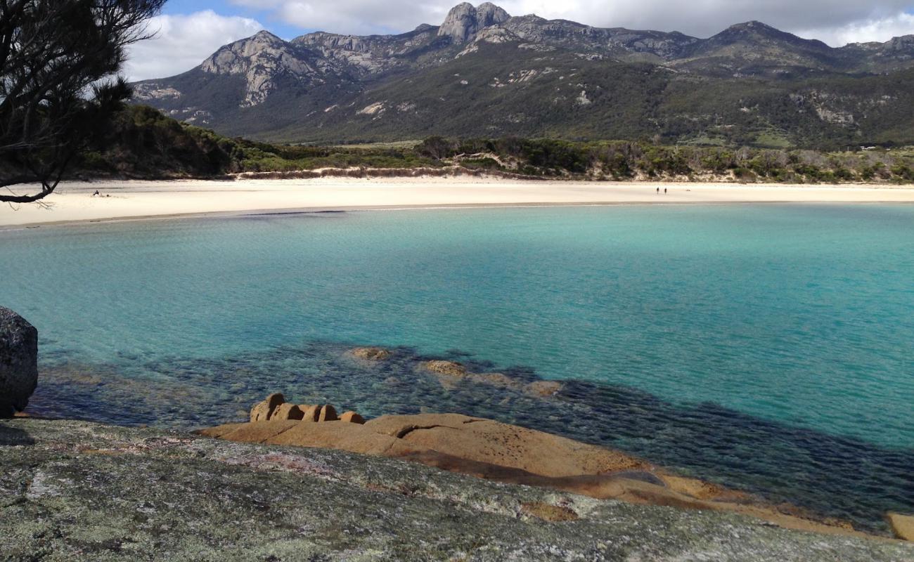 Foto de Trousers Point Beach con arena brillante superficie