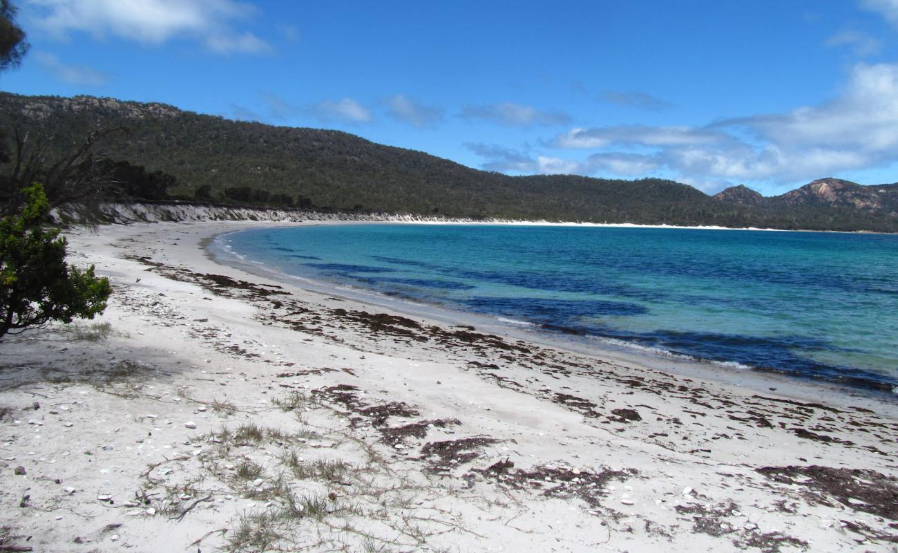 Foto de Bryans Beach con arena brillante superficie