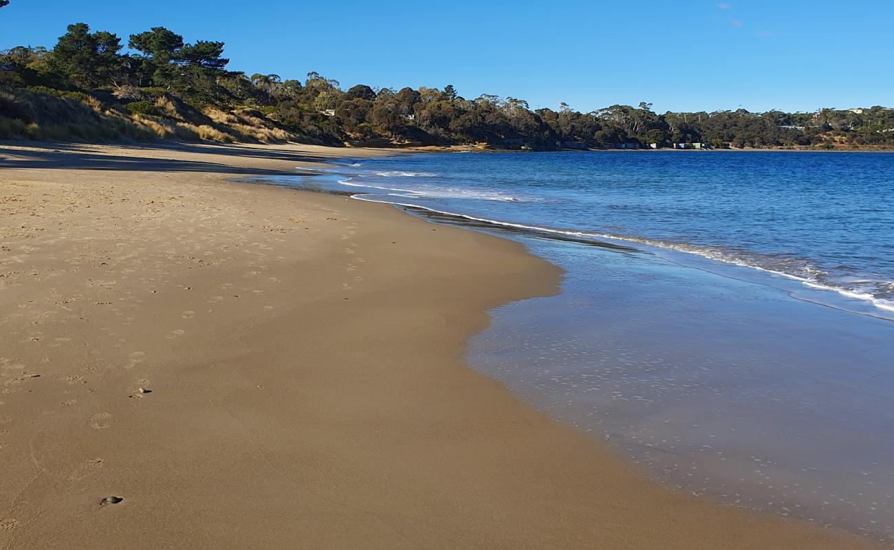 Foto de Blue Lagoon Beach con arena brillante superficie