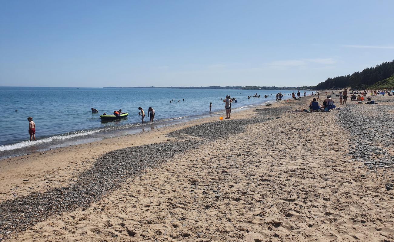 Foto de Kiltennel Beach con arena fina y guijarros superficie