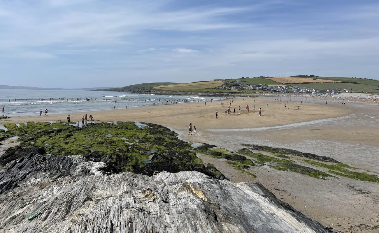 Foto de Garretstown Beach con arena fina y guijarros superficie