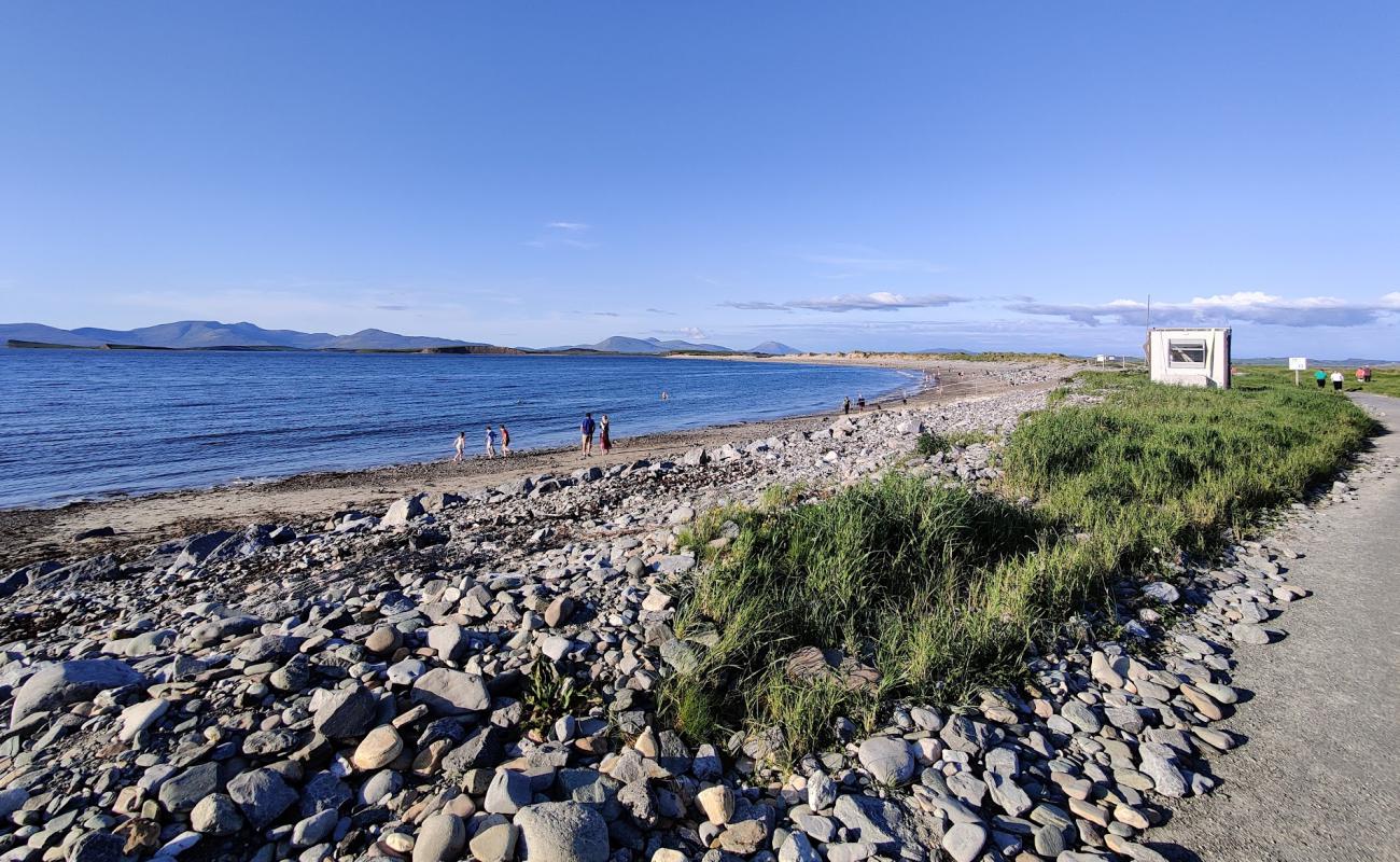 Foto de Beartra Beach con arena gris y guijarros superficie