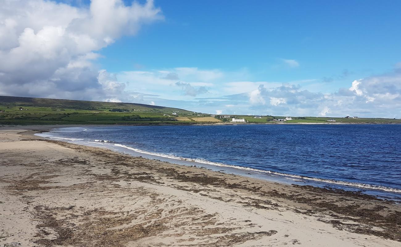 Foto de Ballycastle Beach con arena brillante superficie