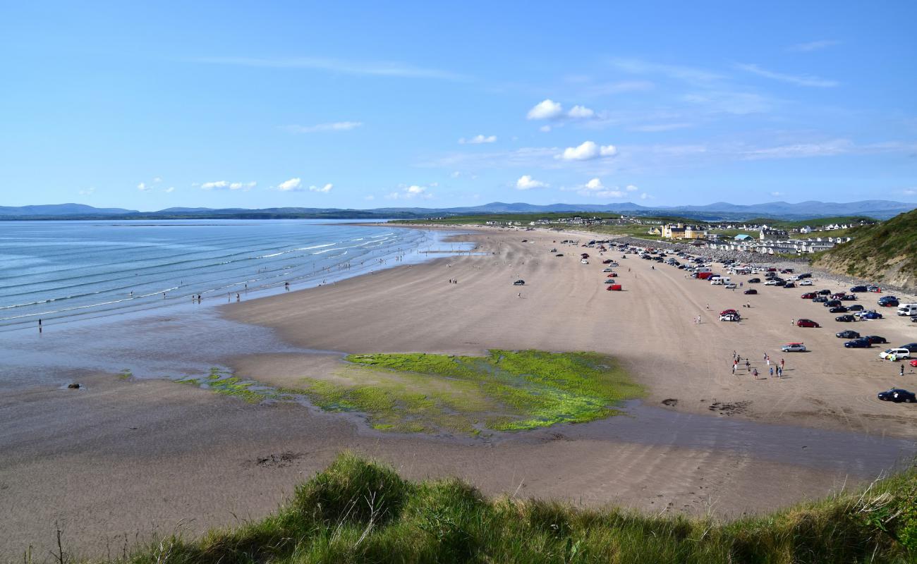 Foto de Rossnowgh Beach con arena brillante superficie