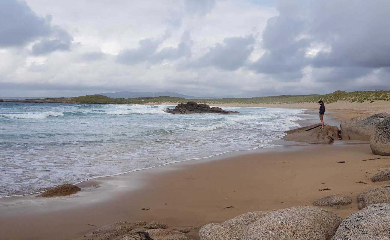 Foto de Mullaghderg Beach con arena brillante superficie