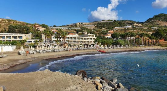 Marina Aregai beach