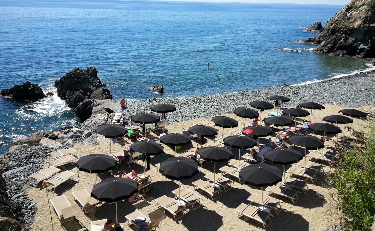 Foto de Punta Bella beach con guijarro gris superficie