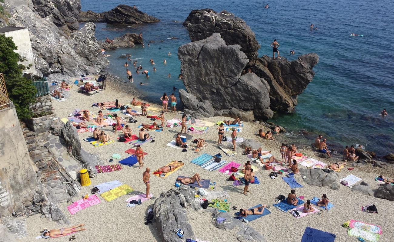 Foto de Spiaggia di Caprafico con guijarro fino gris superficie