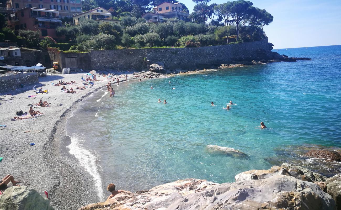 Foto de Baia Dei Frati con guijarro fino gris superficie