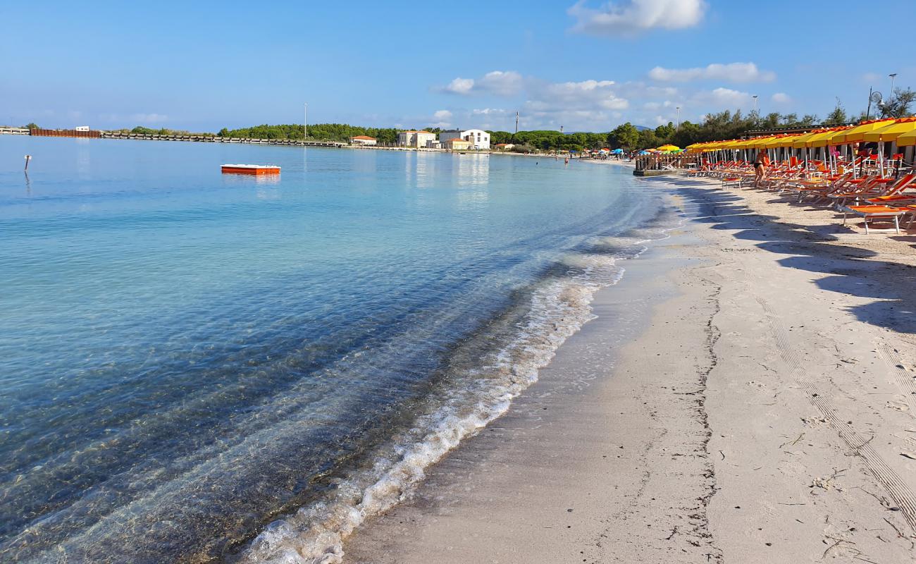 Foto de Spiaggia Di Domani con arena oscura superficie