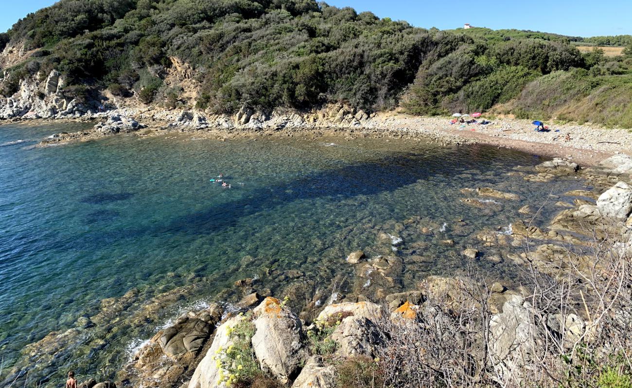 Foto de Baia del Pozzino con piedra superficie