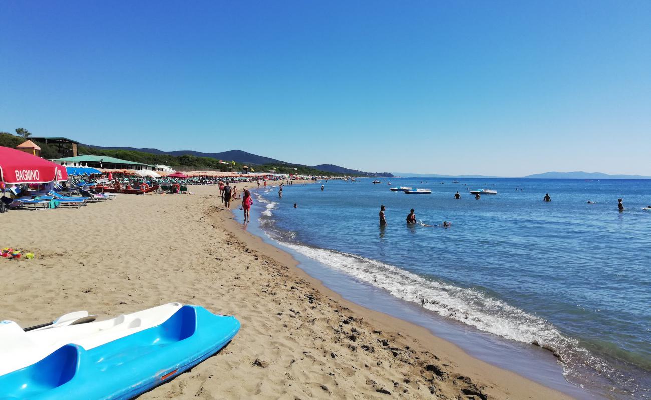 Foto de Playa de Rocchette con arena oscura superficie