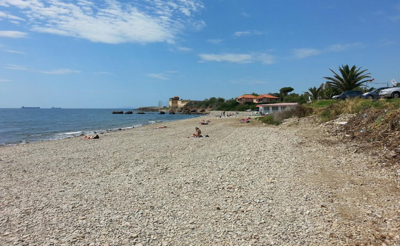 Foto de Bumba Beach con guijarro gris superficie