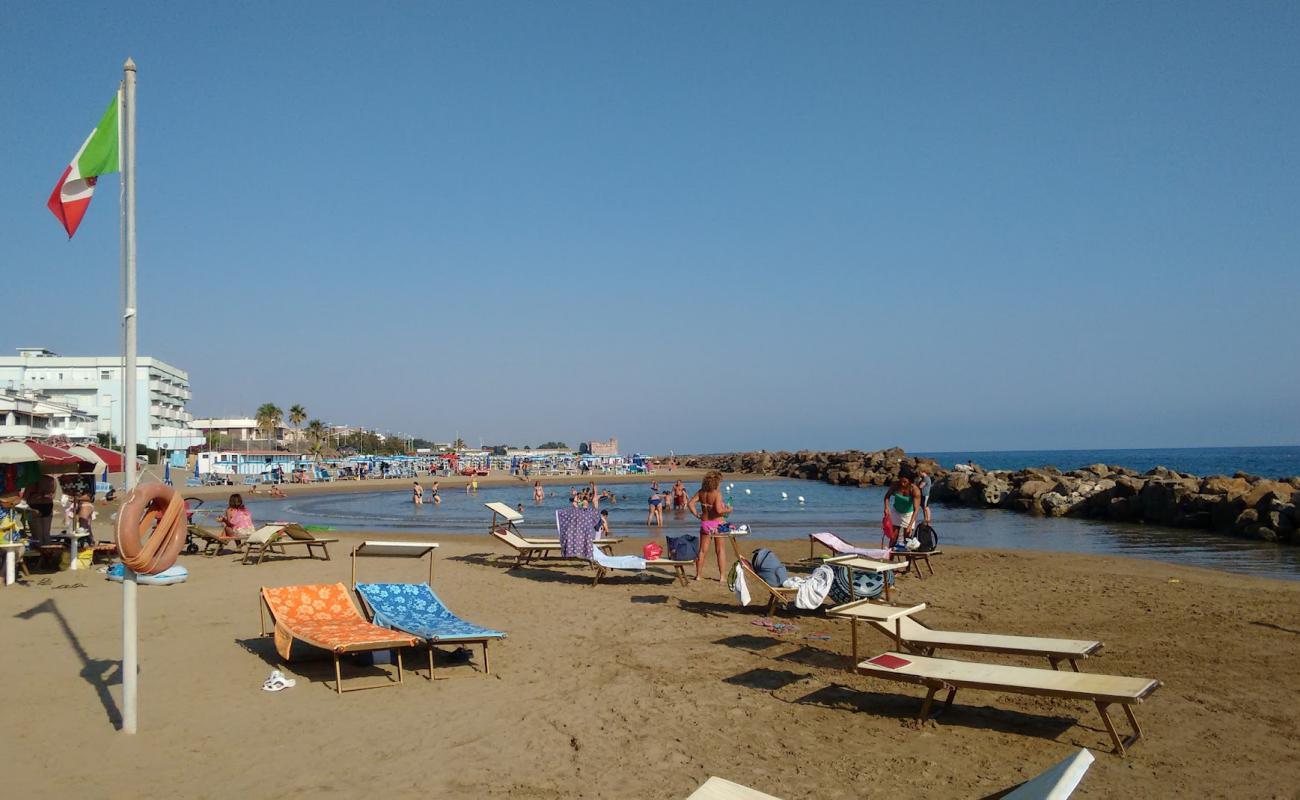 Foto de Playa de Santa Severa con arena oscura superficie