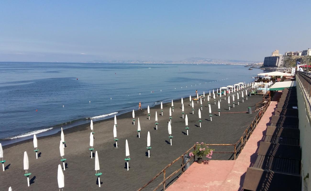 Foto de Spiaggia di via Litoranea II con arena gris superficie