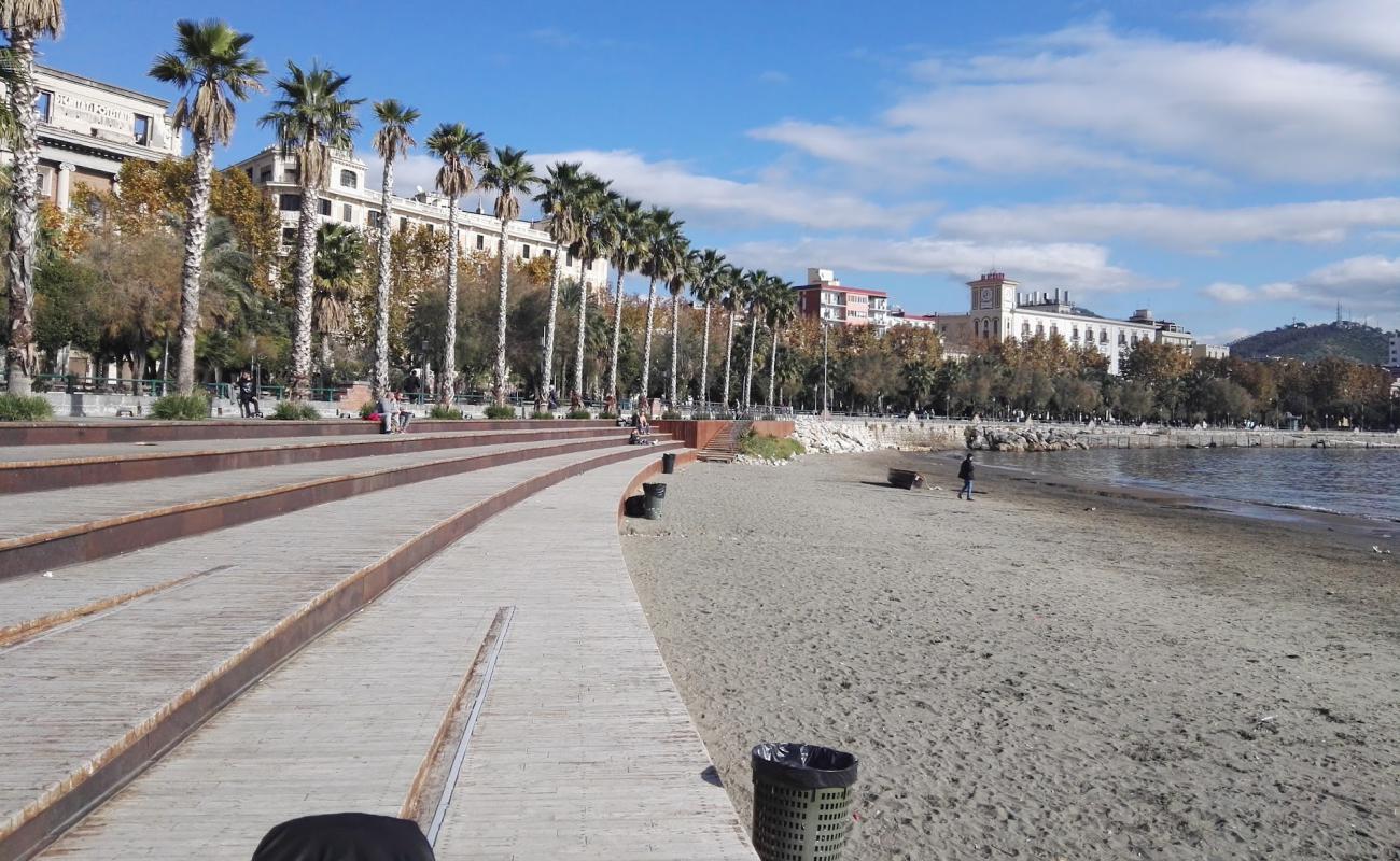 Foto de St. Teresa beach con arena oscura superficie