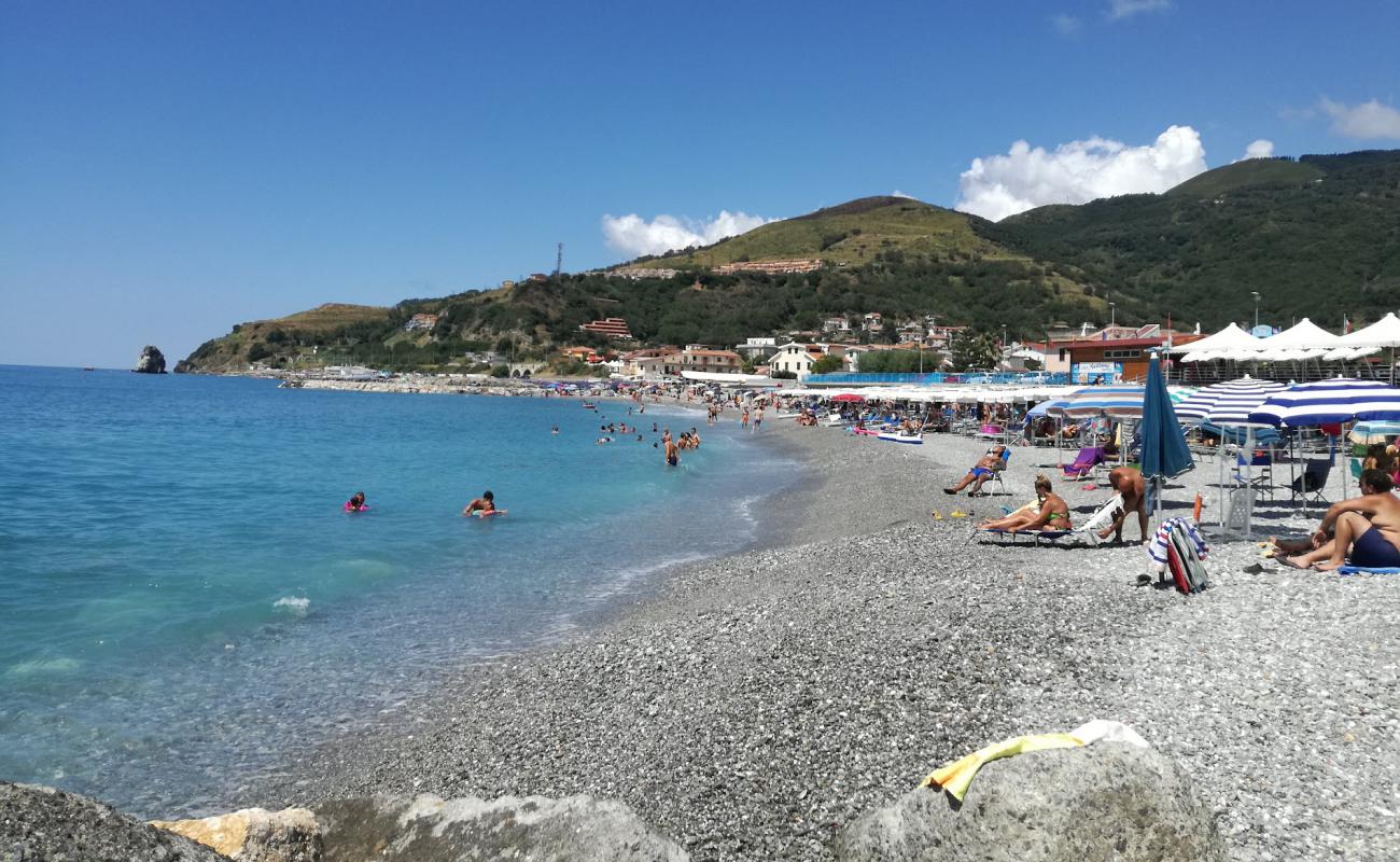 Foto de Nettuno beach con guijarro fino gris superficie