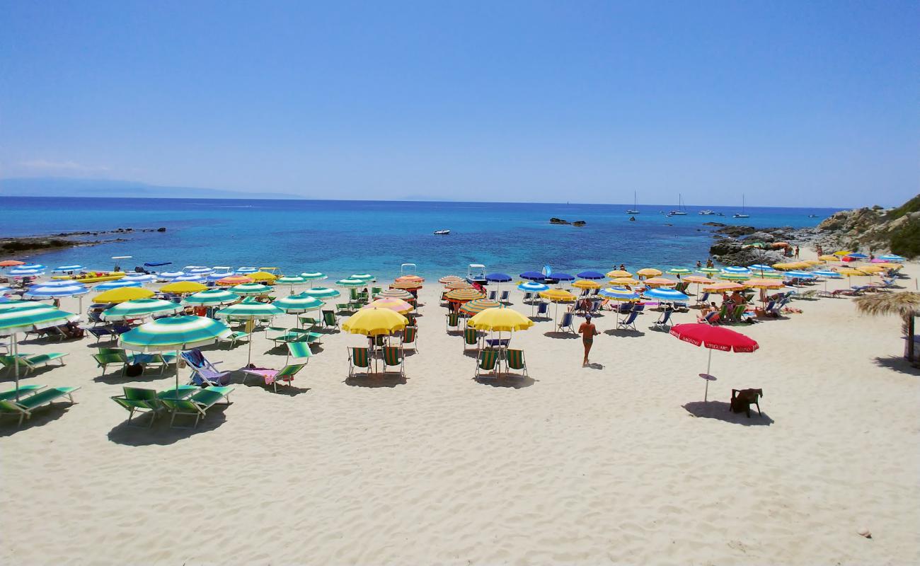 Foto de Playa de Grotticelle con arena brillante superficie