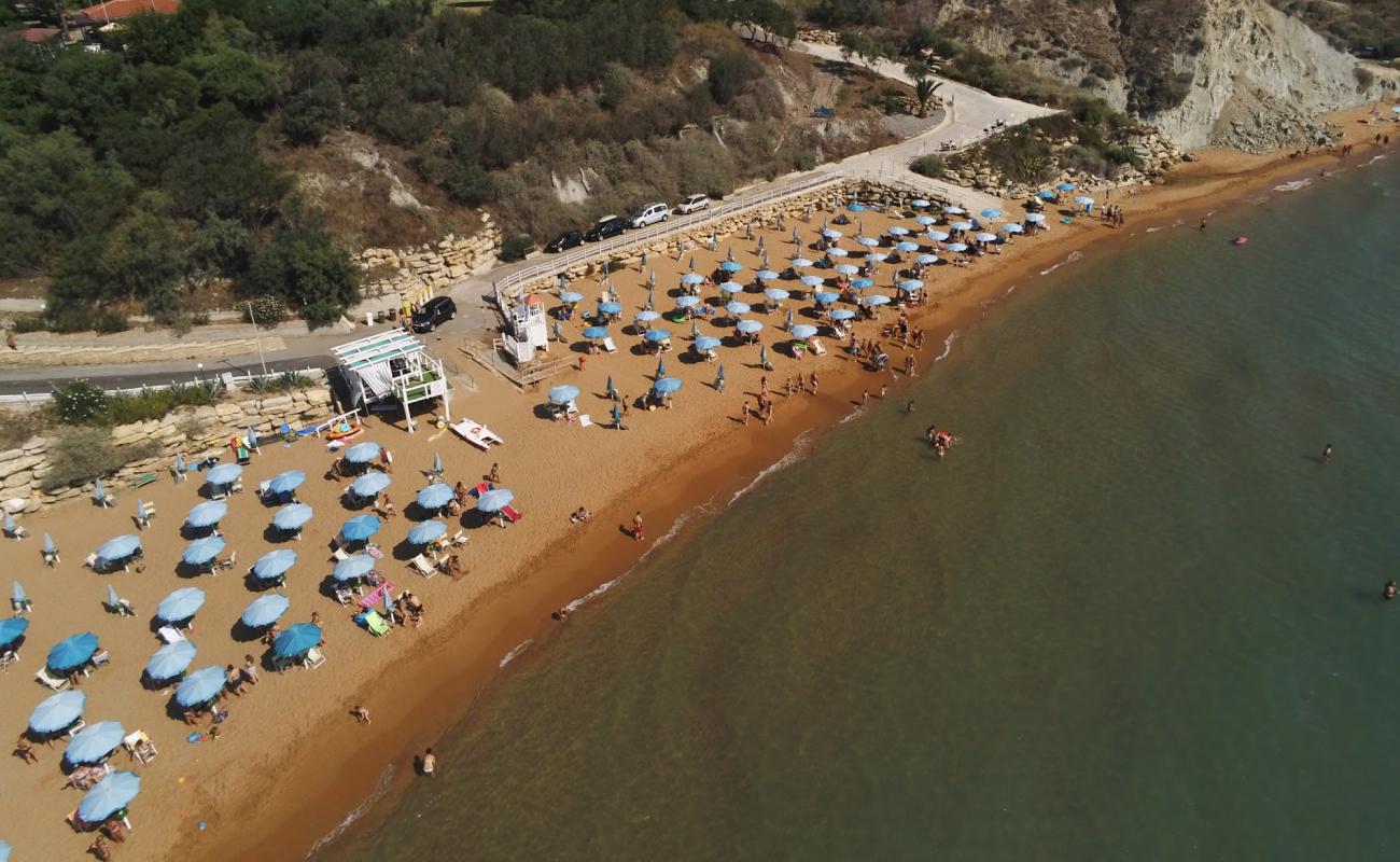 Foto de Santa Cristina beach con arena oscura superficie