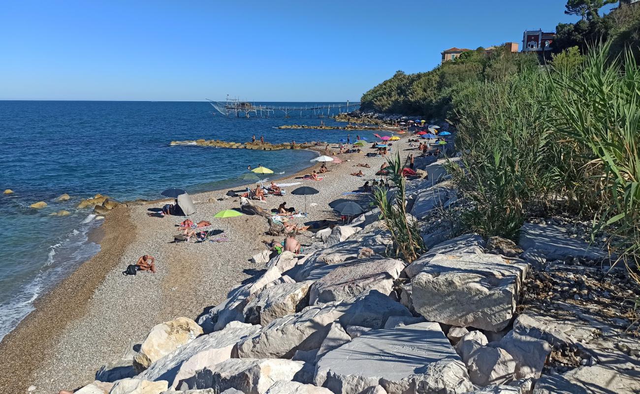 Foto de Spiaggia di Calata Turchino con guijarro ligero superficie