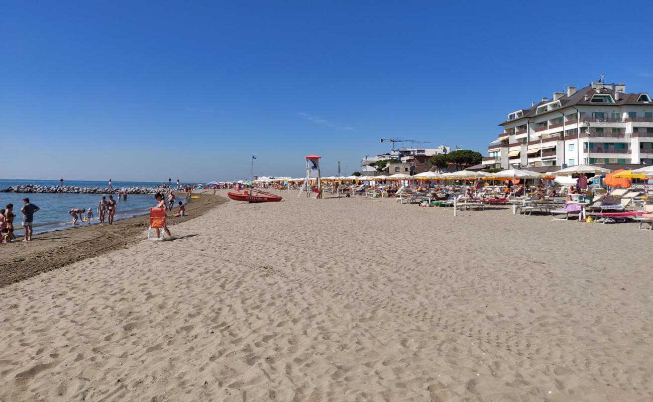 Foto de Punta Faro Beach con brillante arena fina superficie