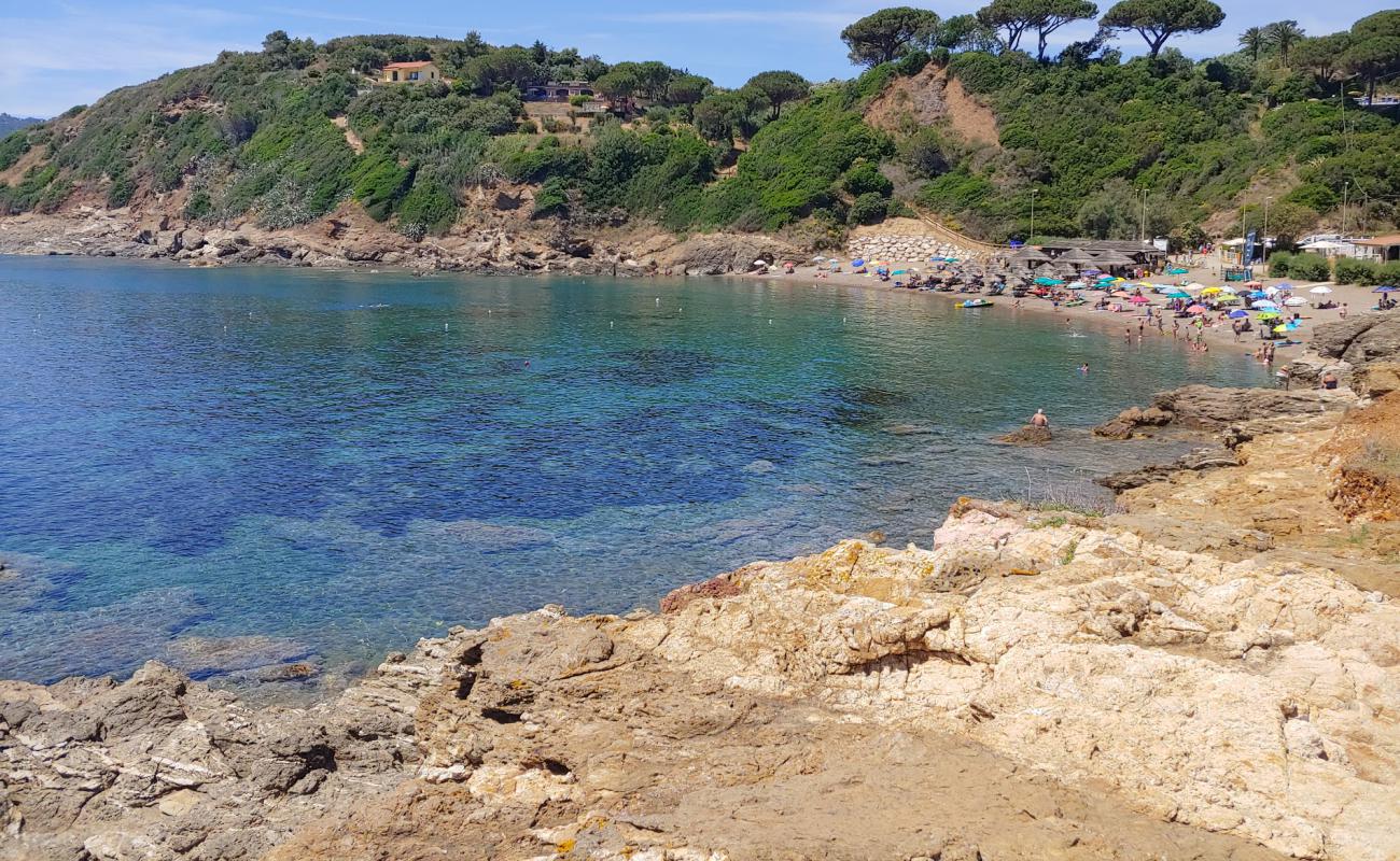 Foto de Reale-Porto Azzurro con guijarro fino gris superficie