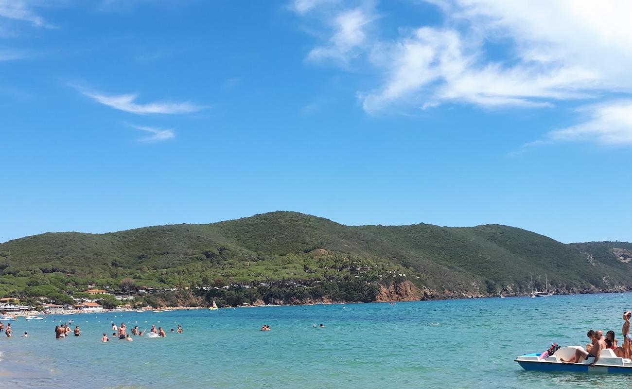 Foto de Playa de Lacona con arena brillante superficie