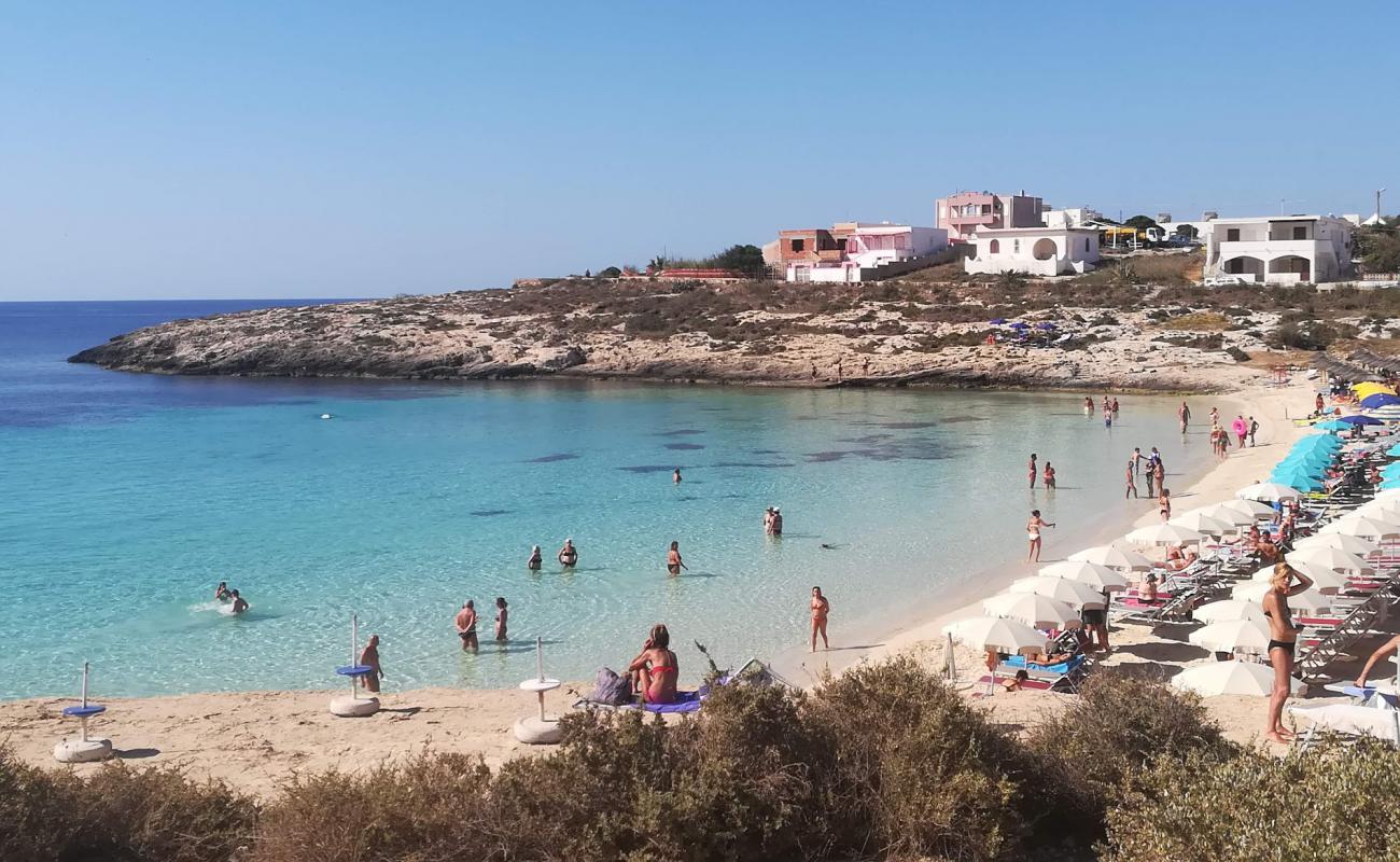 Foto de Spiaggia della Guitgia con brillante arena fina superficie