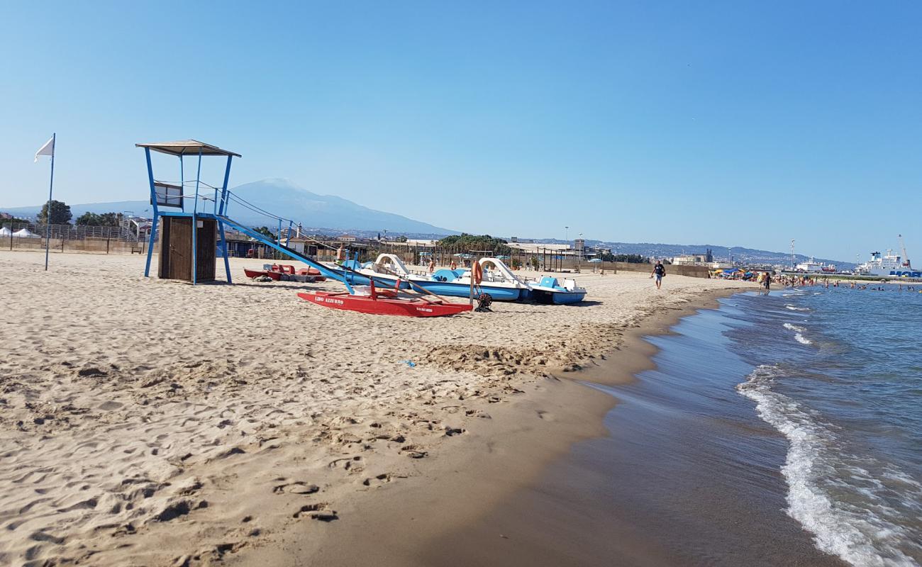 Foto de Spiaggia Di Catania con brillante arena fina superficie