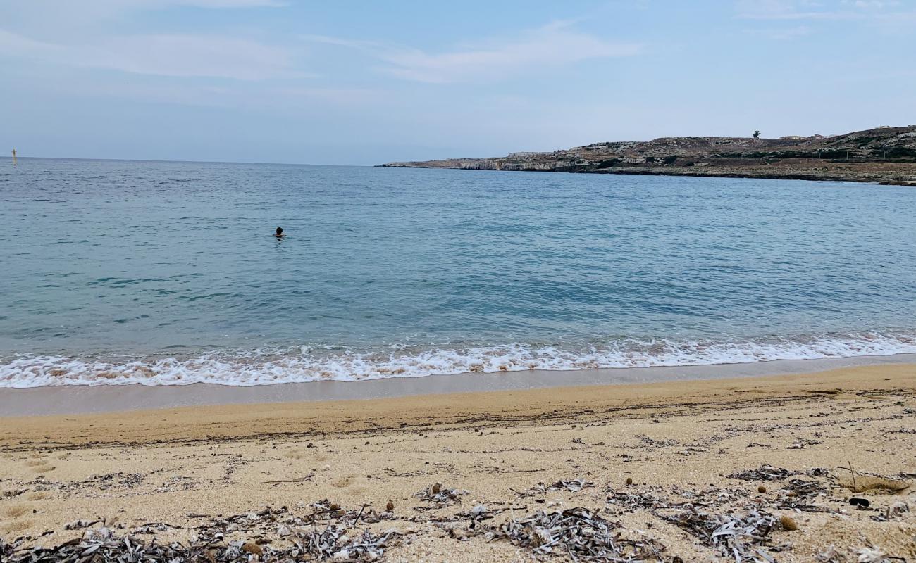 Foto de Spiaggia Targia con arena oscura superficie