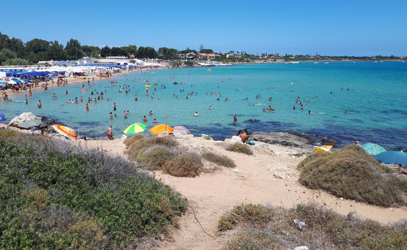 Foto de Playa de Arenella con arena oscura superficie