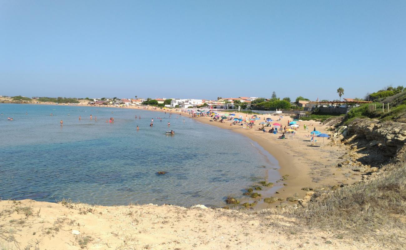 Foto de Punta Braccetto con brillante arena fina superficie