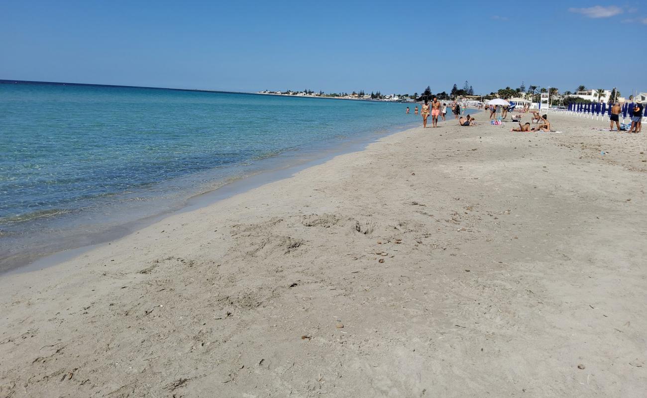 Foto de Playa de Lido con arena brillante superficie