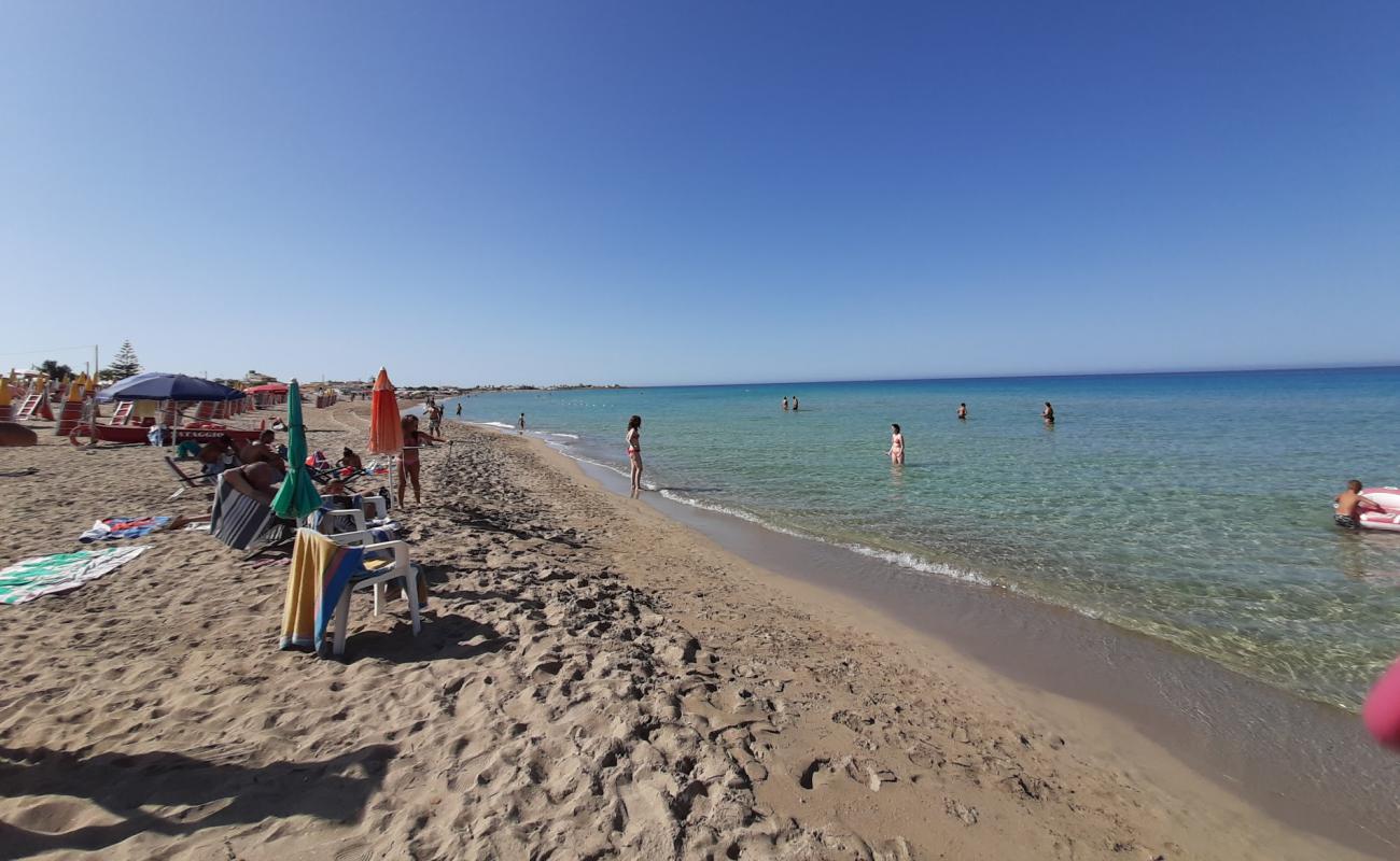 Foto de Zelig Lido beach con brillante arena fina superficie