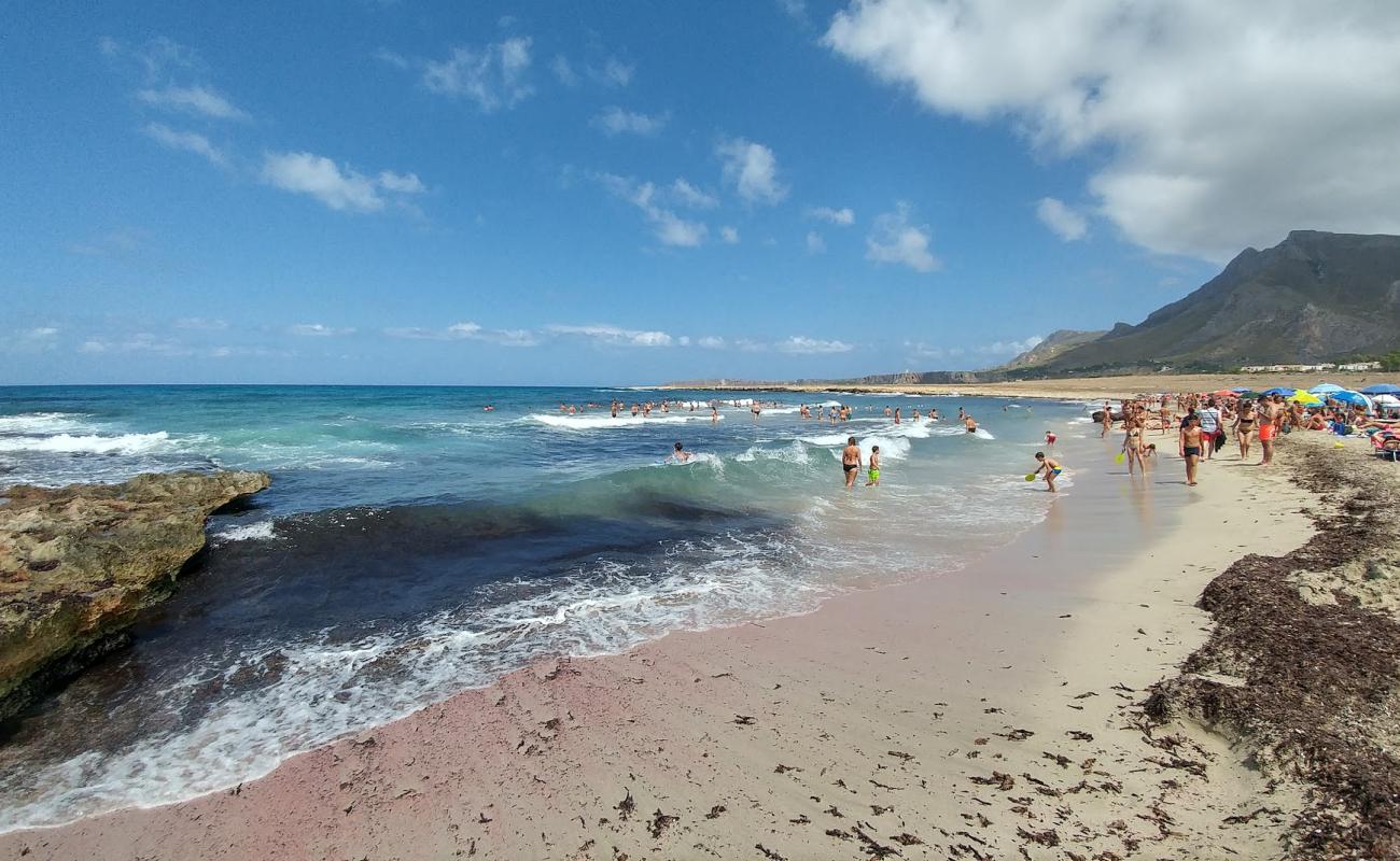 Foto de Playa Màcari con arena brillante superficie