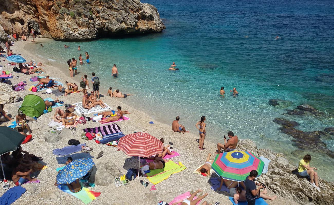 Foto de Cala Capreria con guijarro ligero superficie