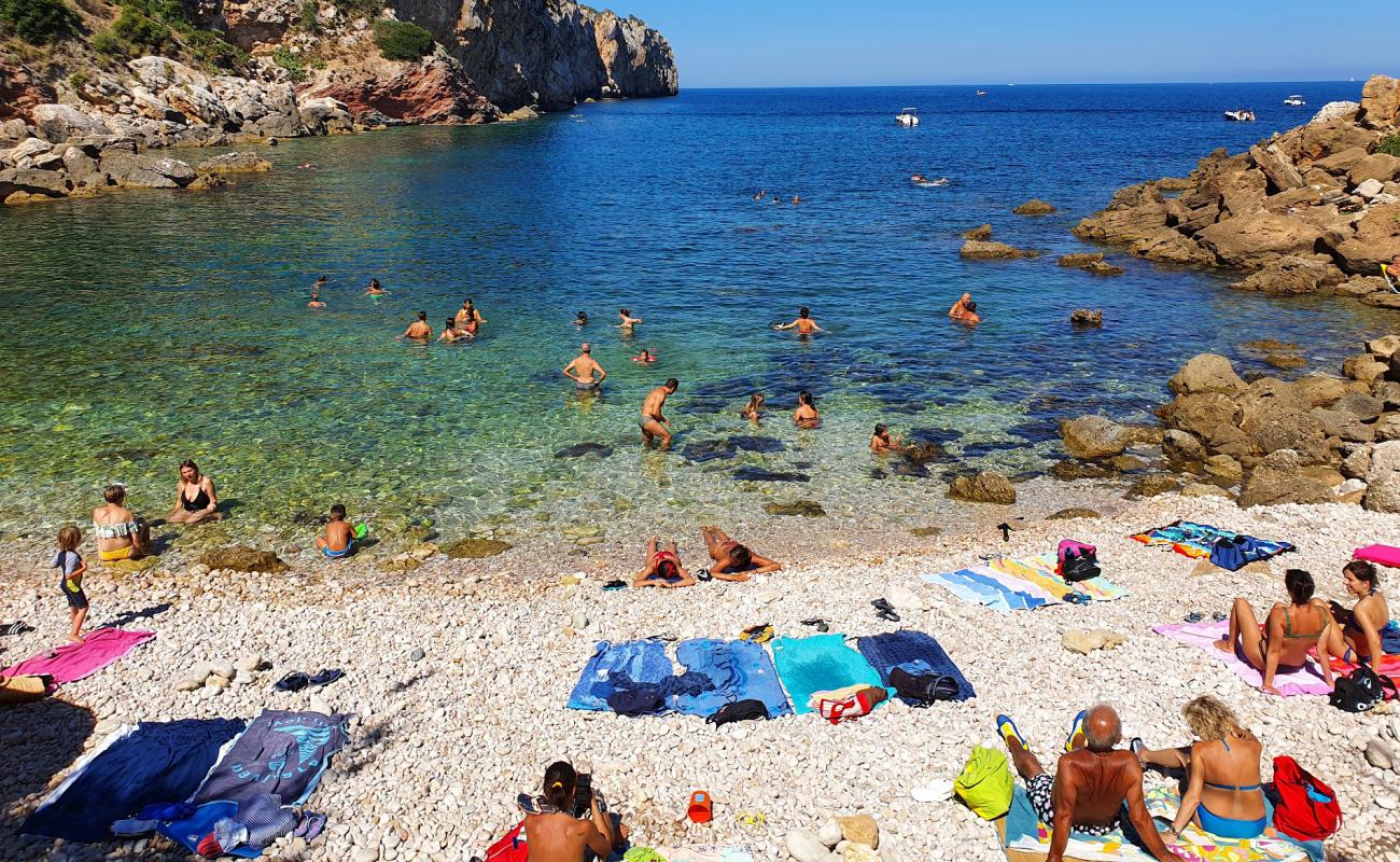 Foto de Cala Rossa con guijarro blanco superficie