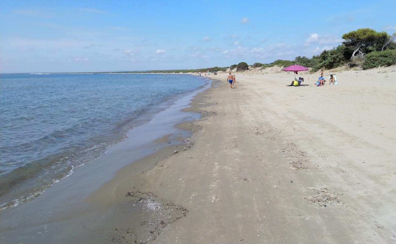 Foto de Lido Azzurro beach con arena oscura superficie