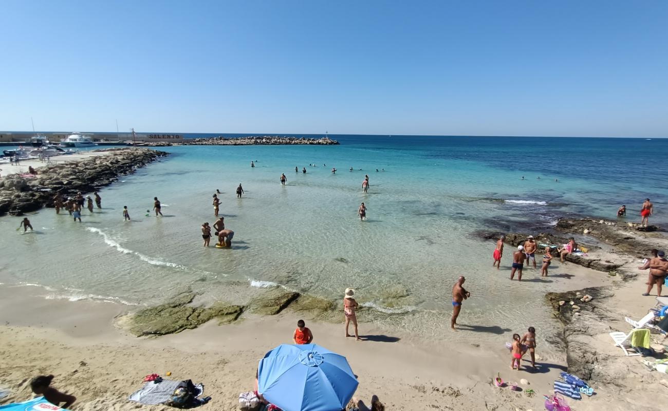 Foto de Spiaggia di Torre Vado con brillante arena fina superficie