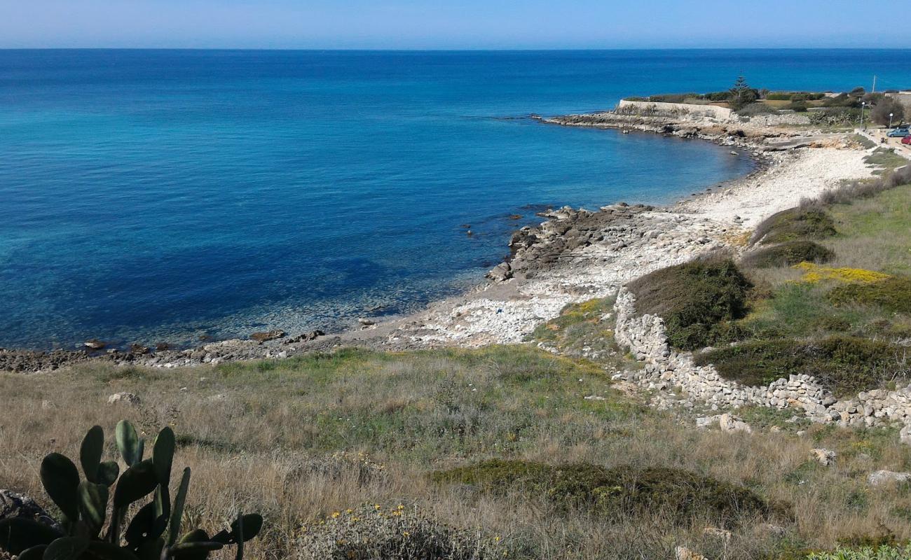 Foto de Mare Mosso con guijarro ligero superficie