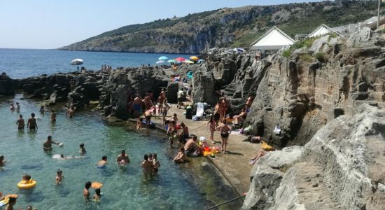 Spiaggia e Piscina Naturale di Marina Serra