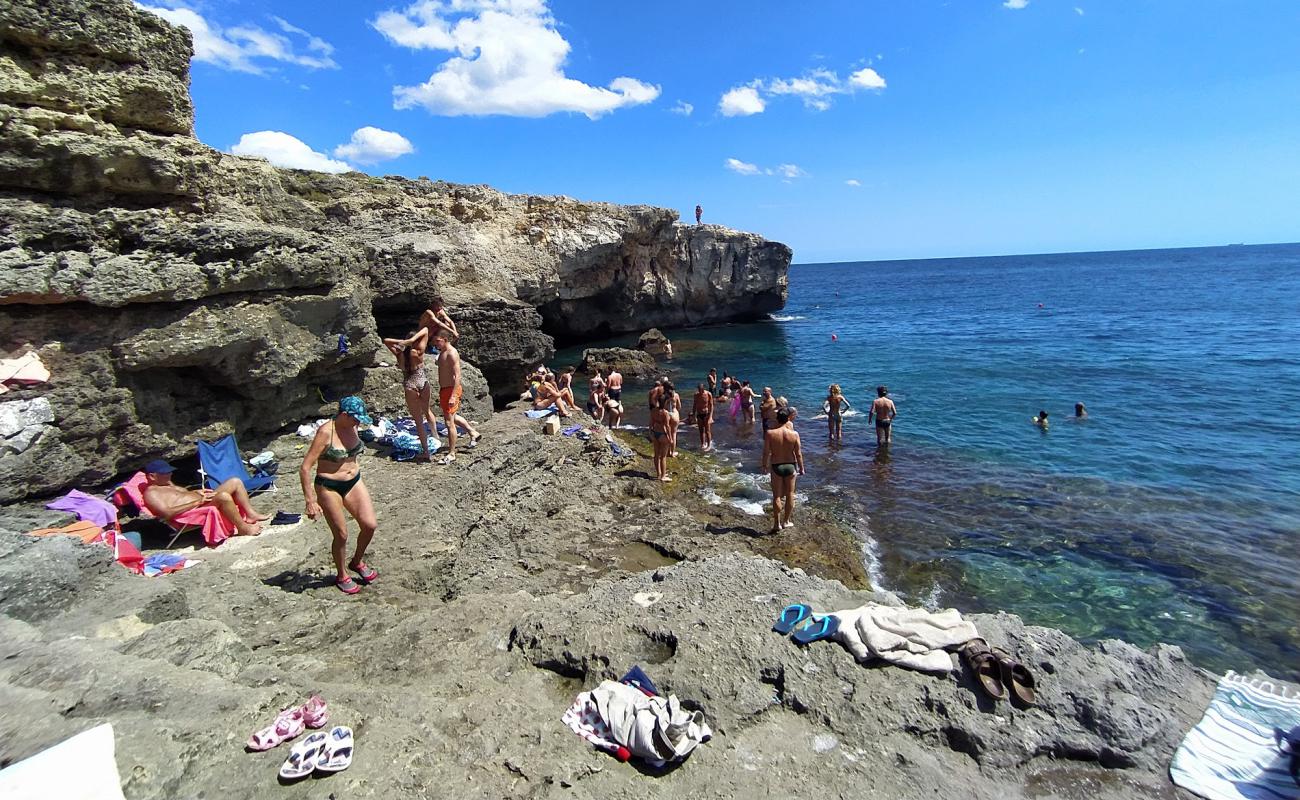 Foto de Spiaggia della Grotta Verde con piedra superficie