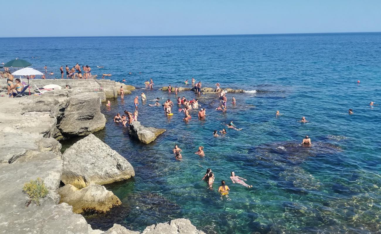 Foto de Spiaggia della Botte con hormigón superficie