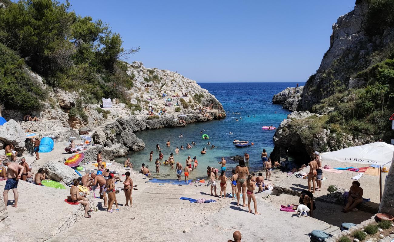 Foto de Cala dell'Acquaviva con piedra superficie