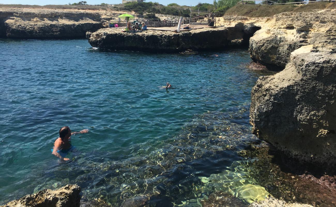 Foto de Cala di San Pietro con piedra superficie