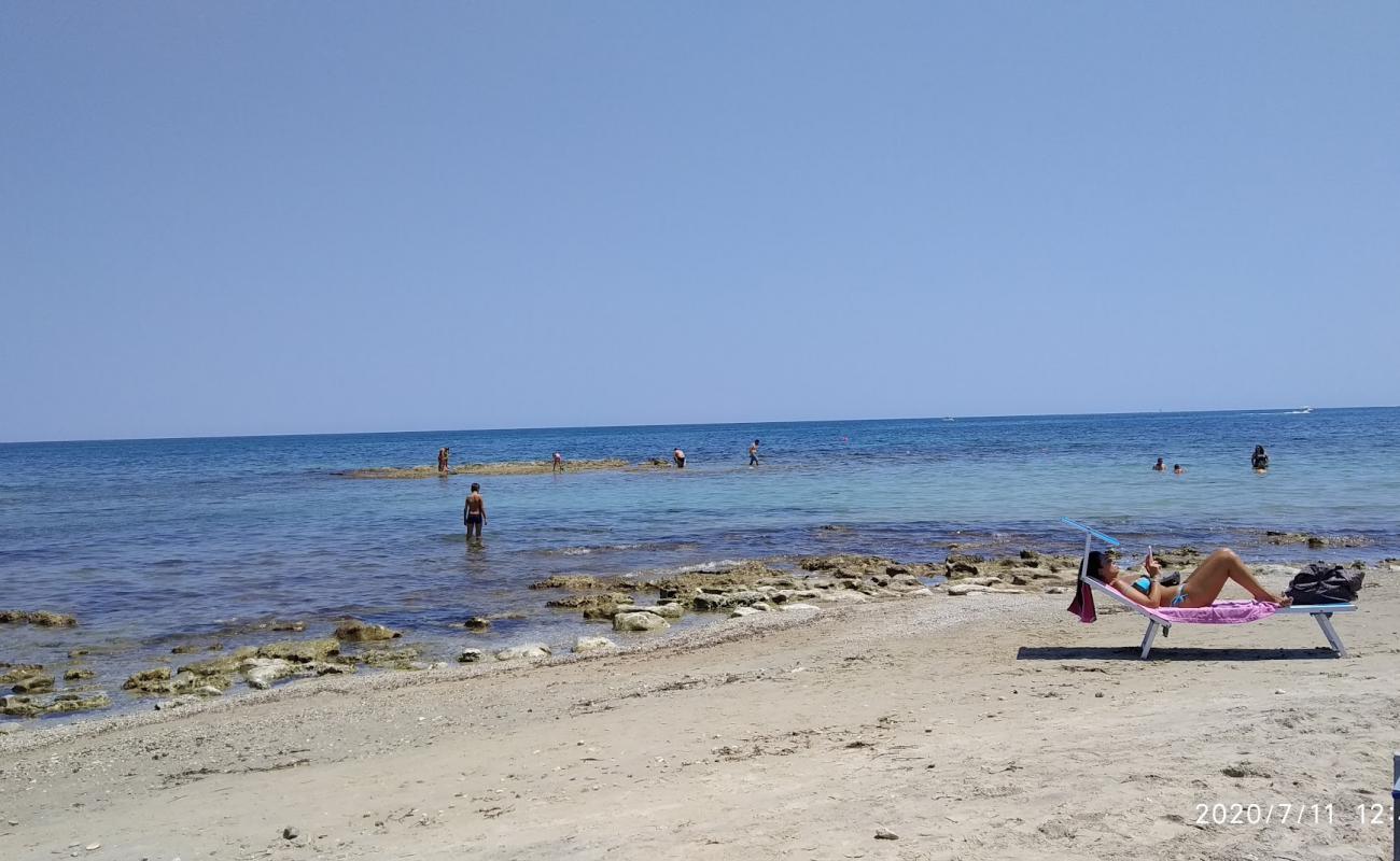 Foto de Masseria sul Mare con arena brillante superficie