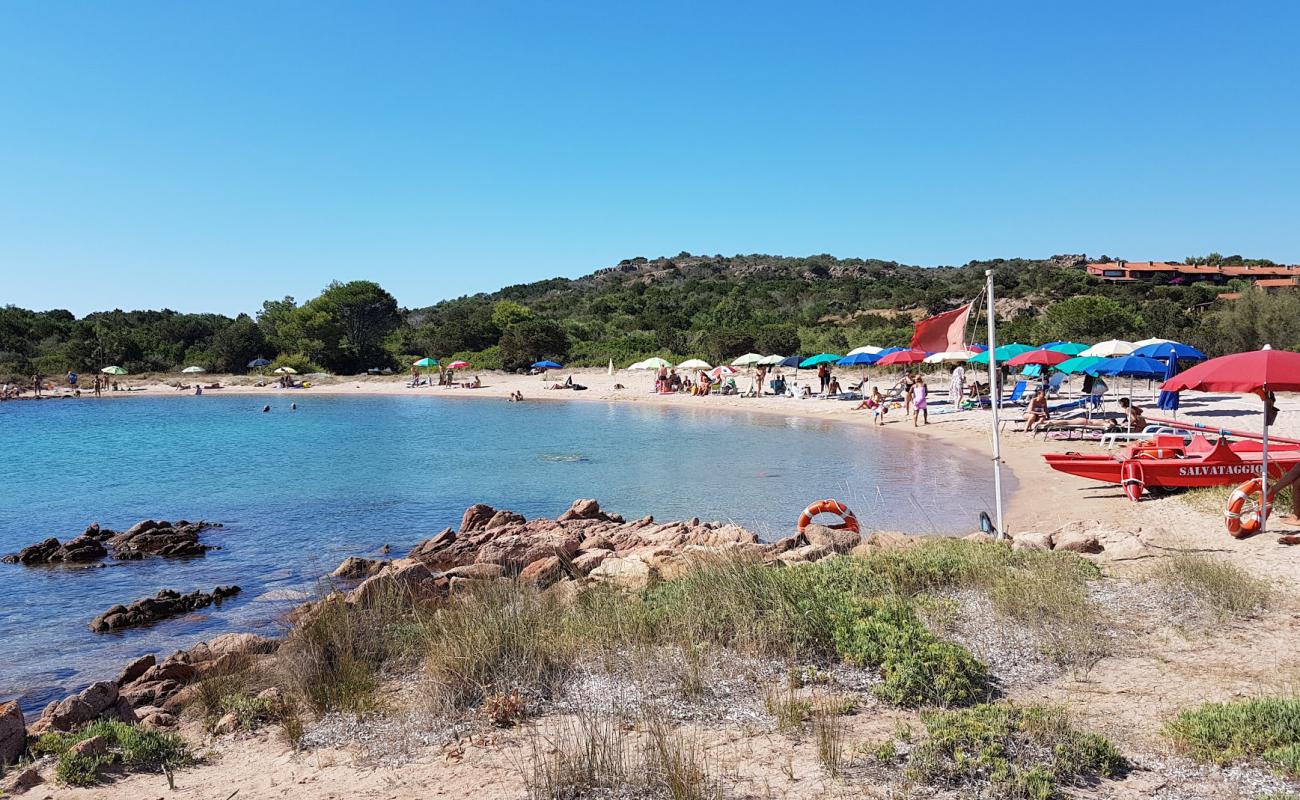 Foto de Punta Don Diego con arena oscura superficie