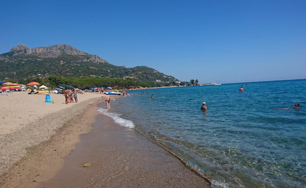 Foto de Spiaggia di Pollu II con arena brillante superficie