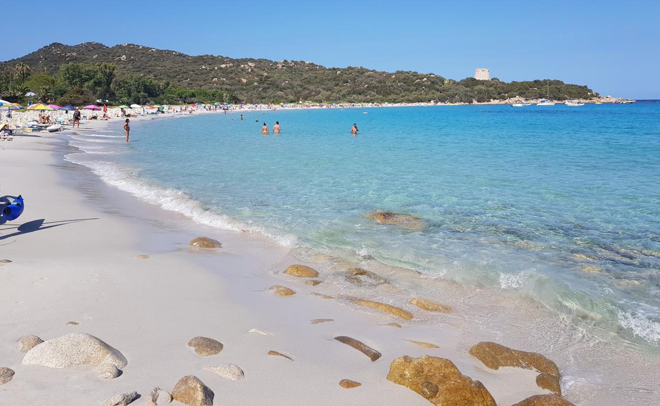 Foto de Playa Cala Pira con brillante arena fina superficie