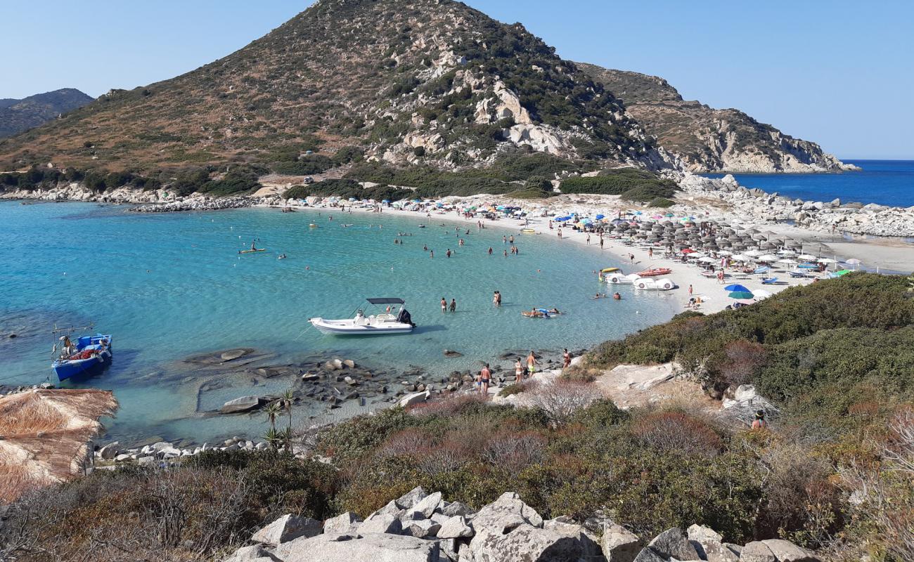 Foto de Playa de Punta Molentis con arena fina blanca superficie